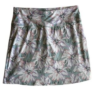 UVSkinz UPF 50+ Floral Skort NWT Size Large Sun Protection Swim Golf Tennis